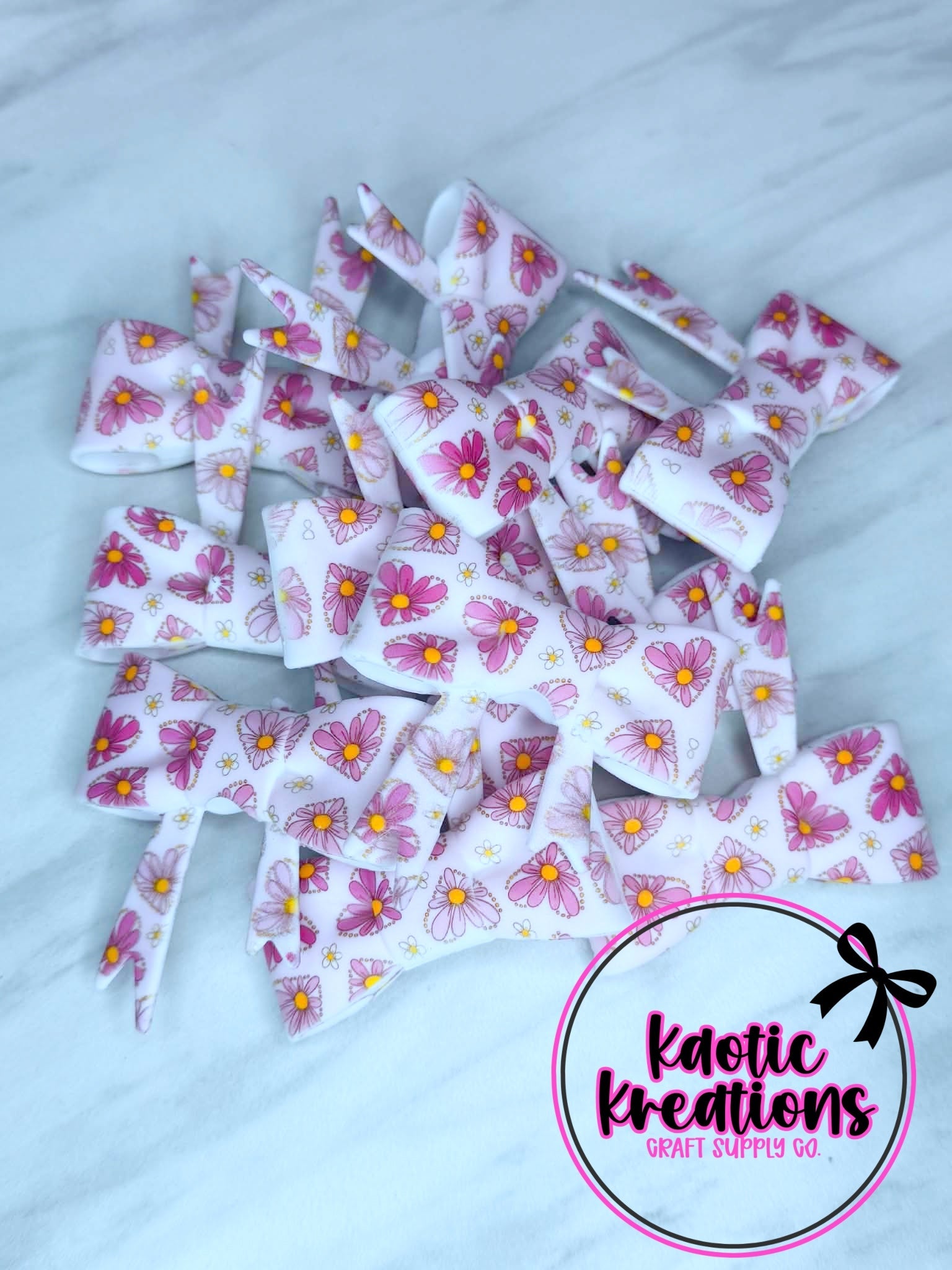 D21 BEADABLE JUMBO SILICONE BOW FLORAL HEART (1ct)